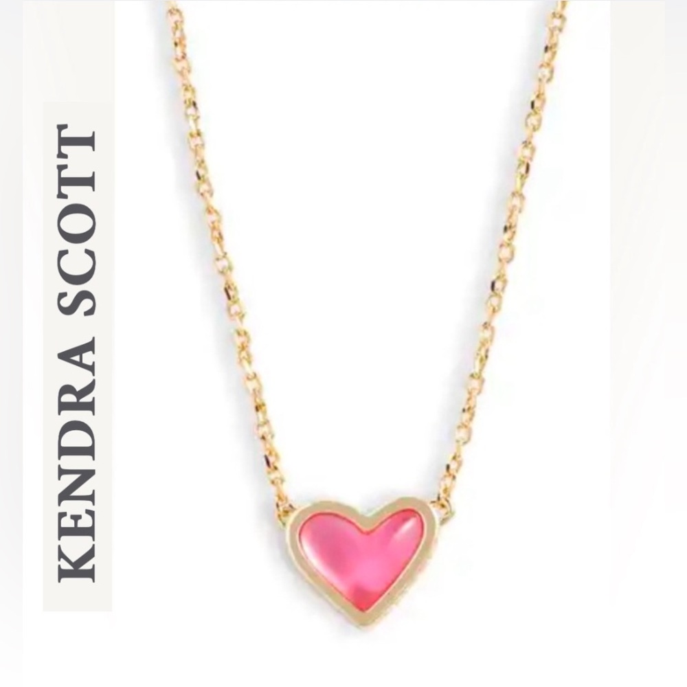 NWT! KENDRA SCOTT NECKLACE! I ALSO GORGEOUS! CELEB FAV! INCLUDING TAYLOR SWIFT!